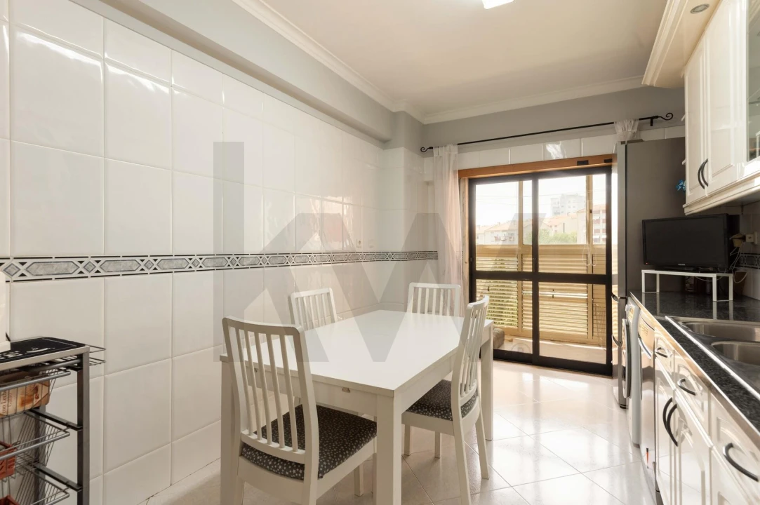 Apartamento T2 para Venda em Póvoa de Santa Iria e Forte da Casa Foto 14
