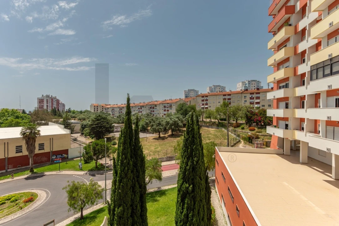Apartamento T2 para Venda em Póvoa de Santa Iria e Forte da Casa Foto 12