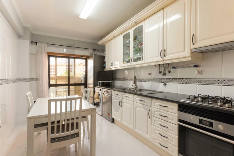 Apartamento T2 para Venda em Póvoa de Santa Iria e Forte da Casa Foto 13