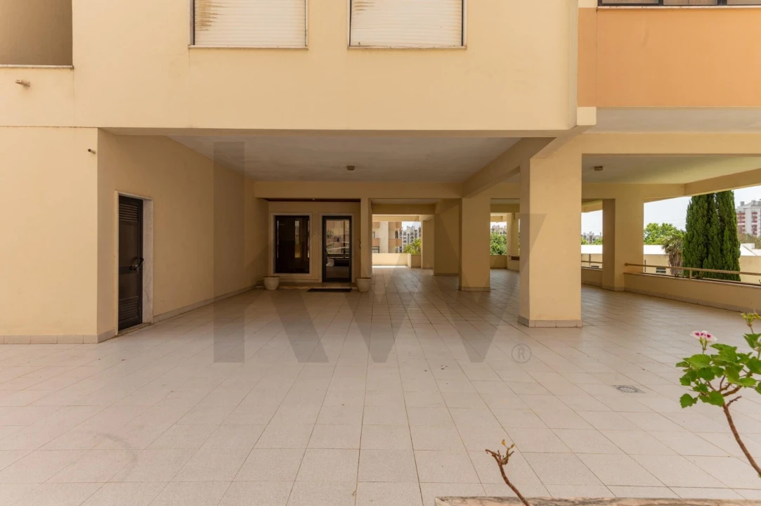 Apartamento T2 para Venda em Póvoa de Santa Iria e Forte da Casa Foto 2