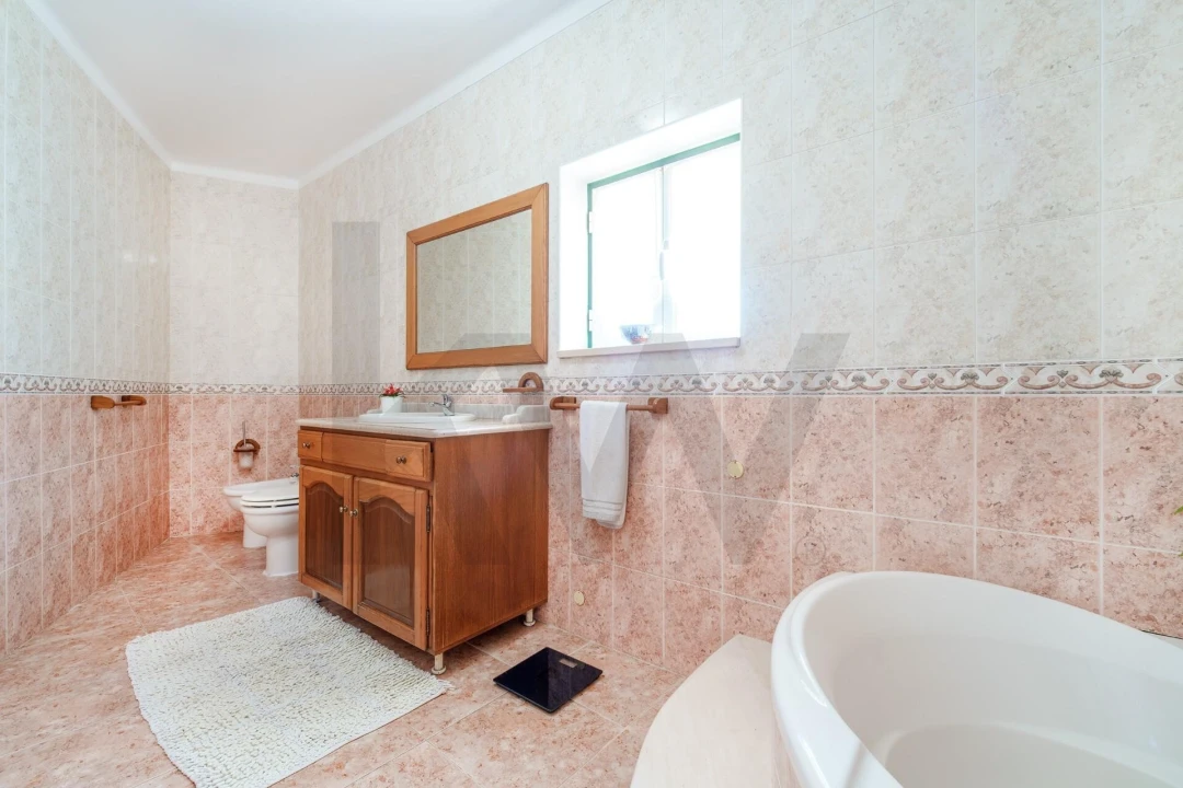 Moradia T4 para Venda em Alcobaça e Vestiaria Foto 39