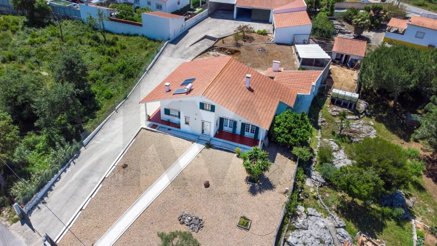 Moradia T4 para Venda em Alcobaça e Vestiaria Foto 4