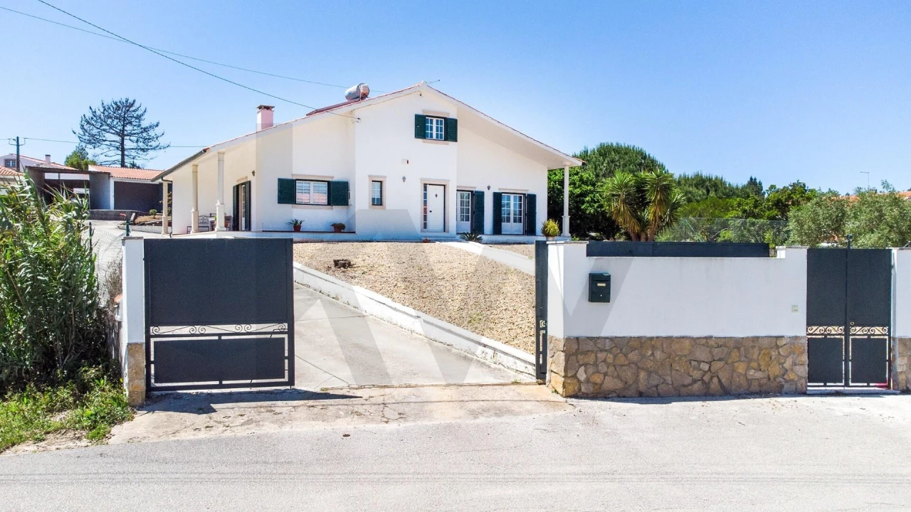 Moradia T4 para Venda em Alcobaça e Vestiaria Foto 11