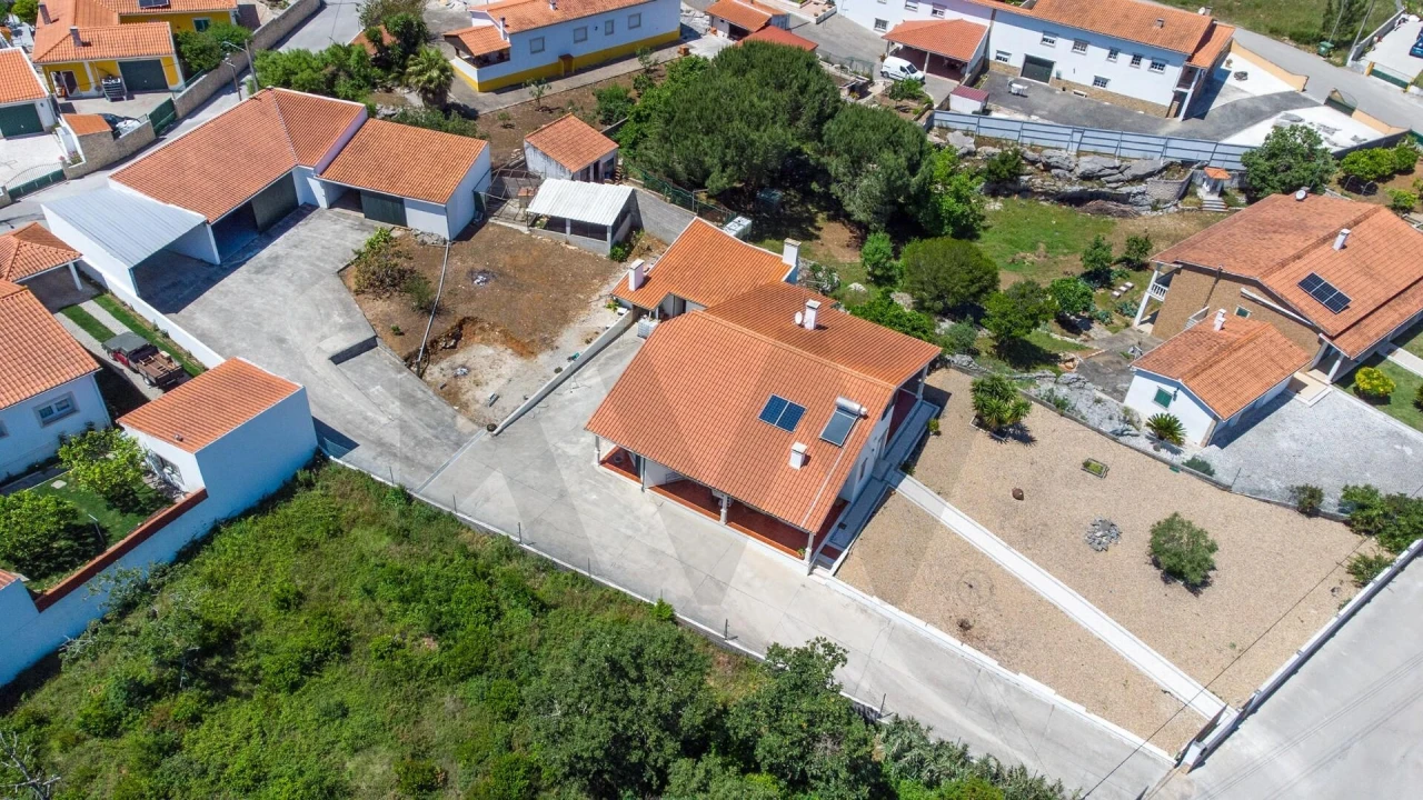 Moradia T4 para Venda em Alcobaça e Vestiaria Foto 6
