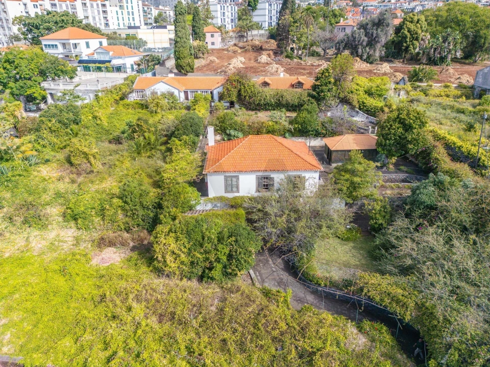 Quinta T4 para Venda em Funchal (São Pedro) Foto 35
