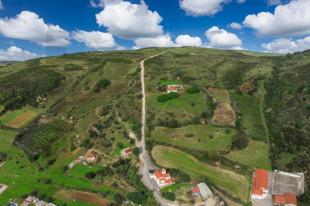 Terreno para Venda em Santiago dos Velhos Foto 1