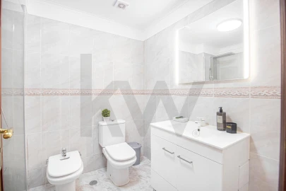 Apartamento T1 para Venda em Sesimbra (Santiago)