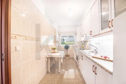 Apartamento T1 para Venda em Sesimbra (Santiago)
