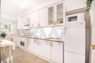 Apartamento T1 para Venda em Sesimbra (Santiago)