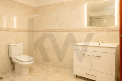 Apartamento T1 para Venda em Sesimbra (Santiago)