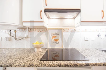 Apartamento T1 para Venda em Sesimbra (Santiago)
