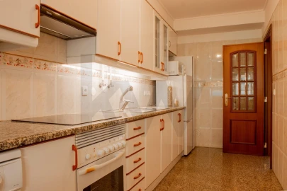Apartamento T1 para Venda em Sesimbra (Santiago)