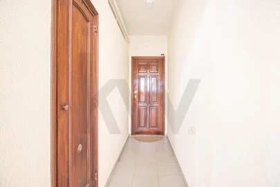 Apartamento T1 para Venda em Sesimbra (Santiago)