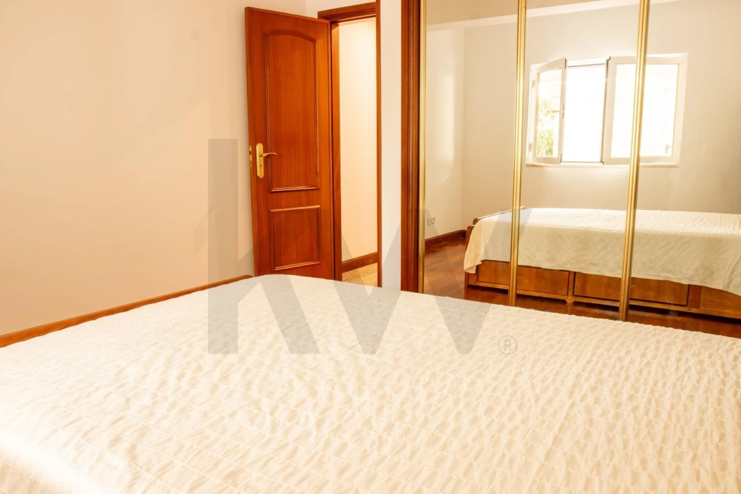 Apartamento T1 para Venda em Sesimbra (Santiago) Foto 17