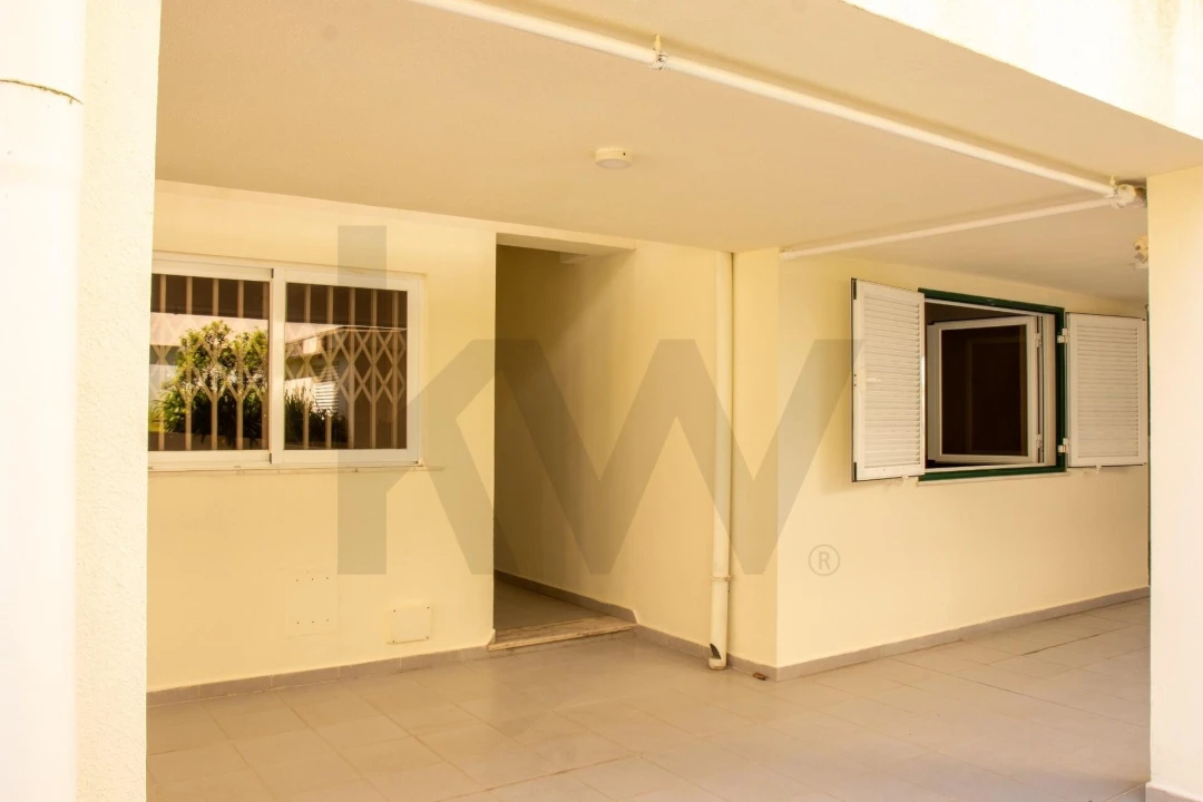 Apartamento T1 para Venda em Sesimbra (Santiago) Foto 4