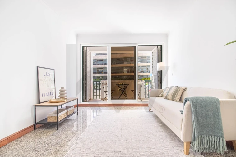 Apartamento T1 para Venda em Sesimbra (Santiago) Foto 9