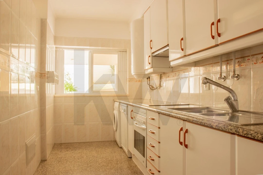Apartamento T1 para Venda em Sesimbra (Santiago) Foto 9