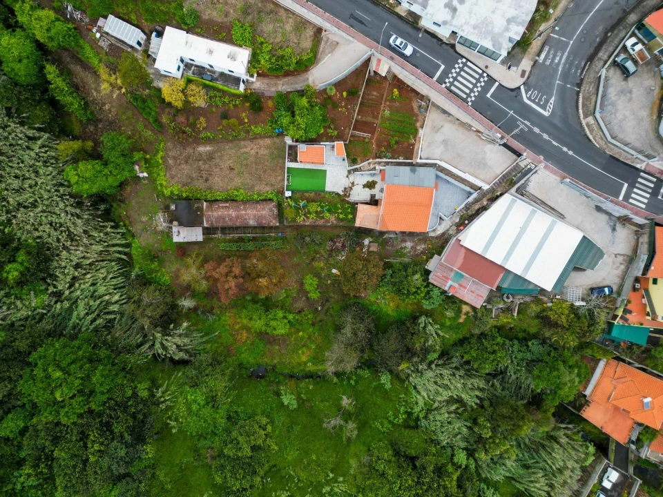 Terreno para Venda em Caniço Foto 2