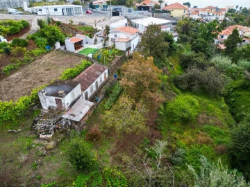 Terreno para Venda em Caniço