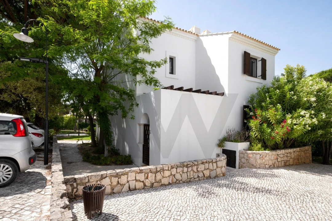 Moradia T2 para Venda em Albufeira e Olhos de Água Foto 32
