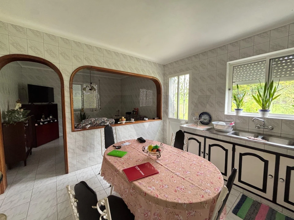 Moradia T5 para Venda em Capelas Foto 17