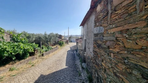 Moradia para Venda em Santo Andre das Tojeiras