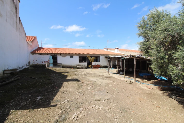 Moradia T5 para Venda em Santo Agostinho e São João Baptista e Santo Amador Foto 17