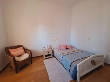 Moradia T6 para Venda em Loule (São Sebastião)