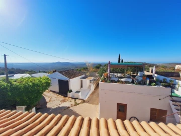 Moradia T6 para Venda em Loule (São Sebastião)