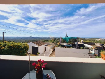 Moradia T6 para Venda em Loule (São Sebastião)