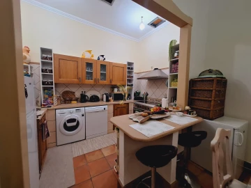 Moradia T6 para Venda em Loule (São Sebastião)