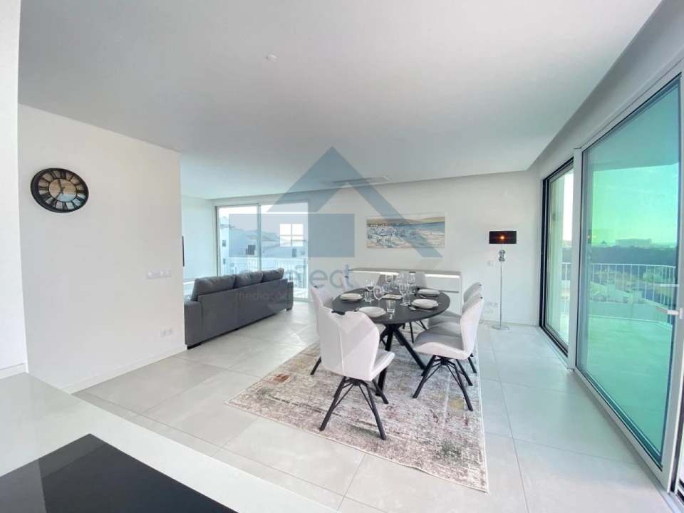 Apartamento T3 para Venda em Quarteira Foto 8