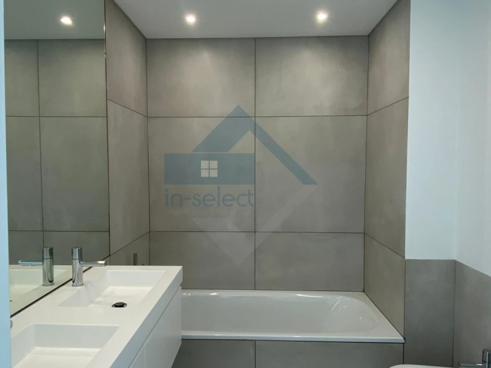 Apartamento T3 para Venda em Quarteira Foto 33