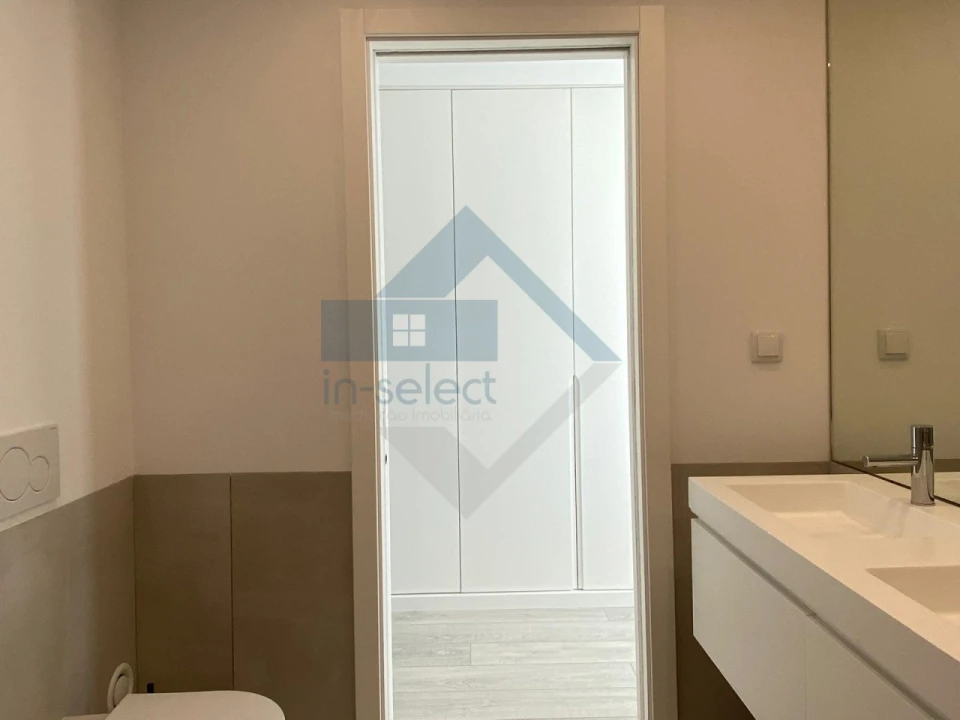 Apartamento T3 para Venda em Quarteira Foto 34