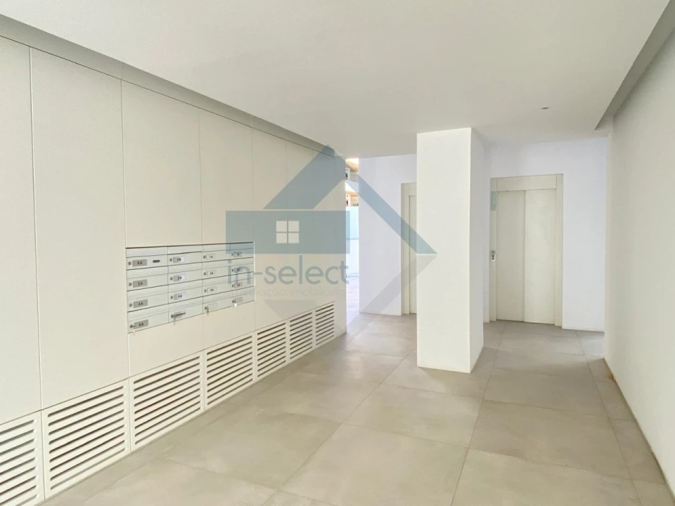 Apartamento T3 para Venda em Quarteira Foto 40