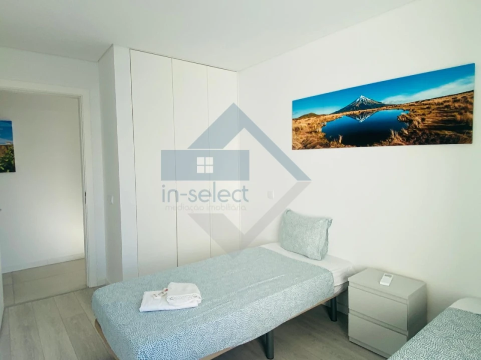 Apartamento T3 para Venda em Quarteira Foto 35