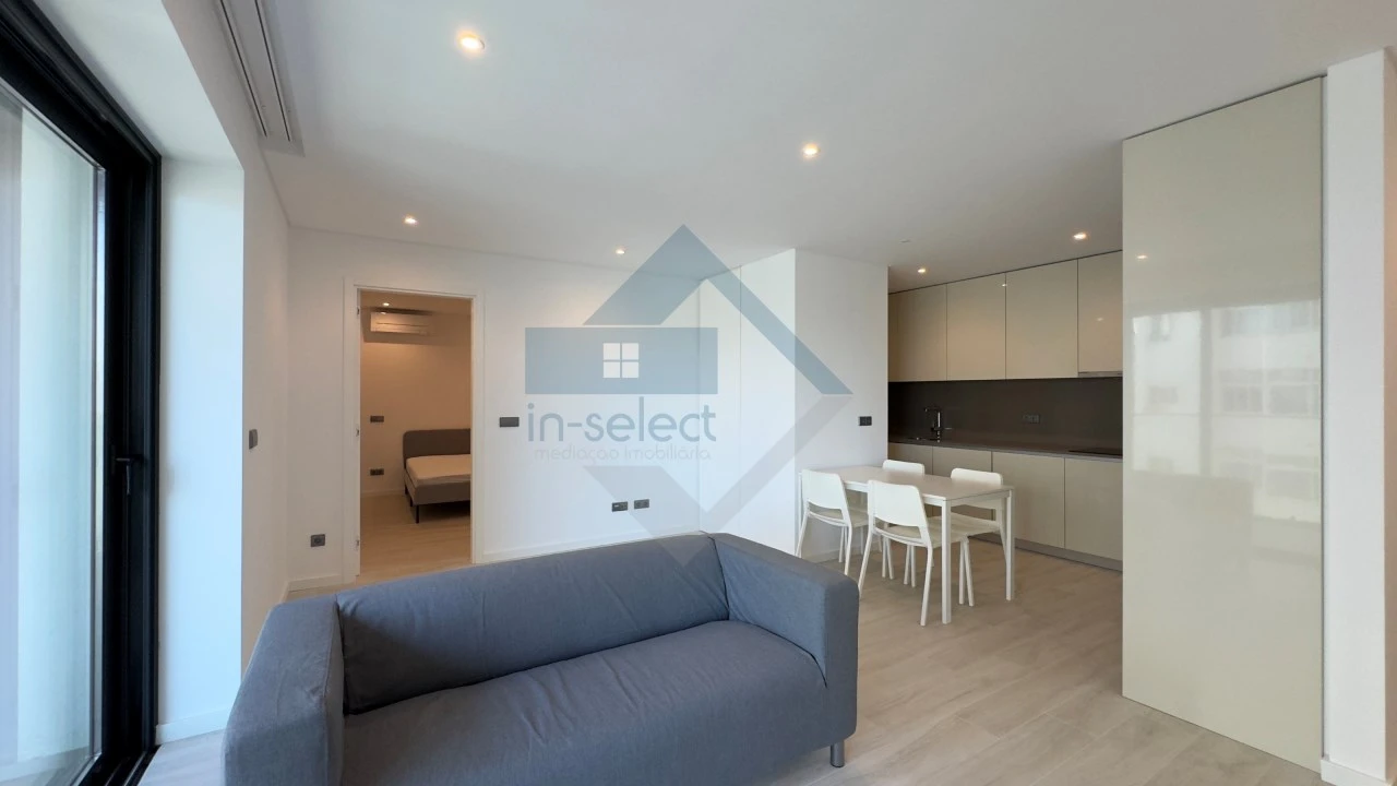 Apartamento T2 para Venda em Quarteira Foto 4