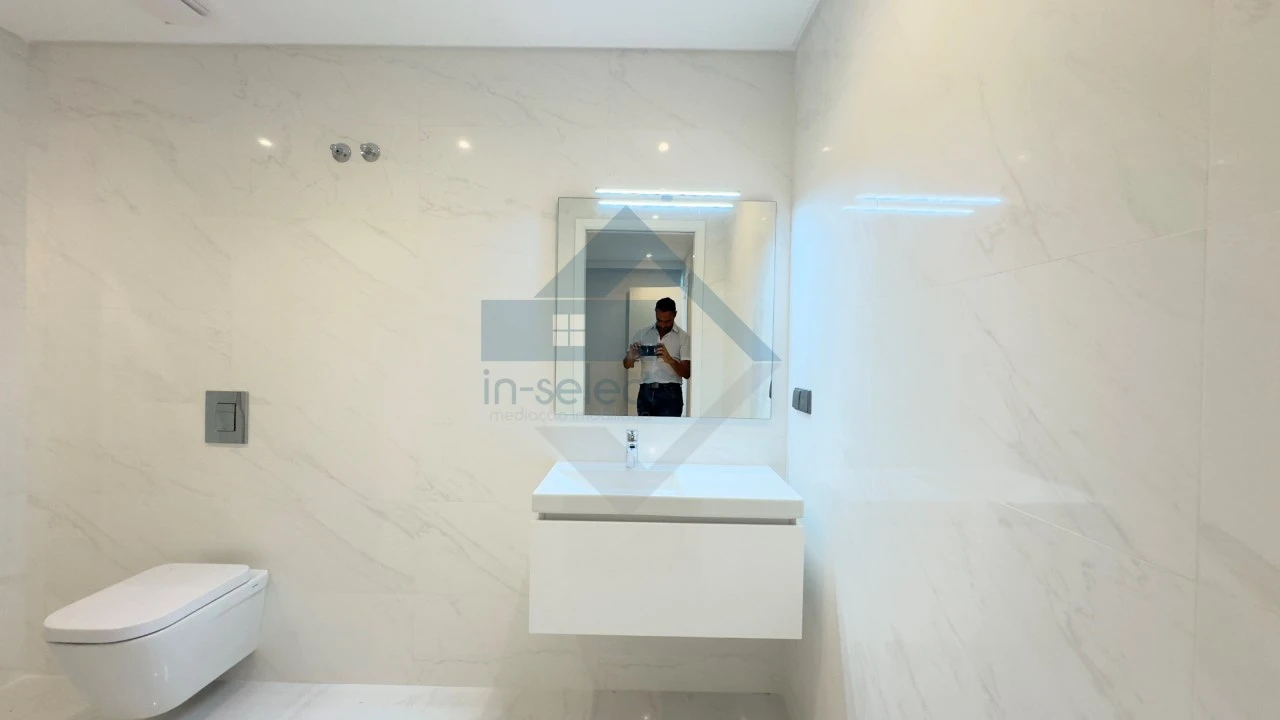 Apartamento T2 para Venda em Quarteira Foto 13