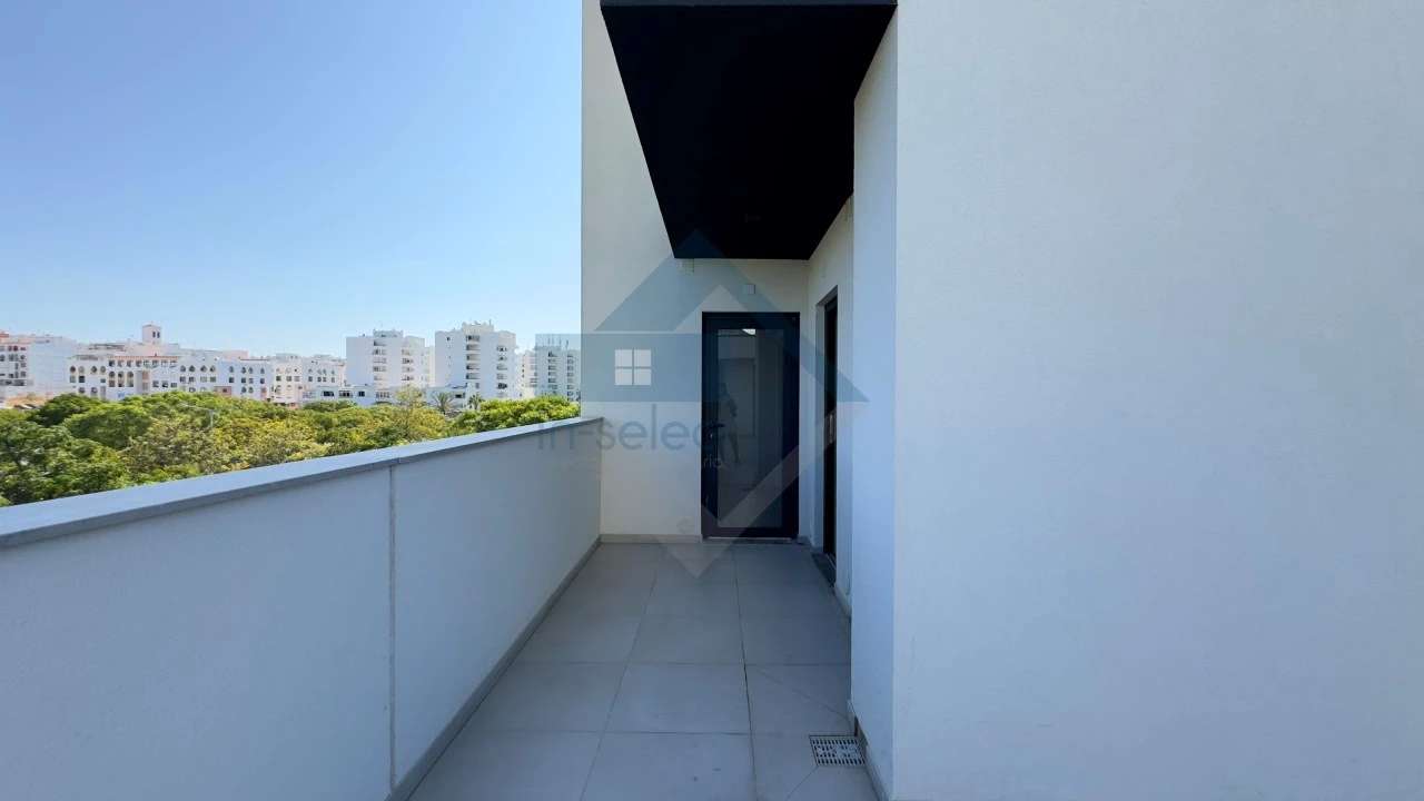 Apartamento T2 para Venda em Quarteira Foto 18