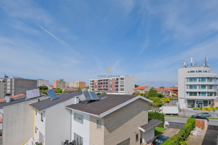 Moradia T4 para Venda em Cidade da Maia Foto 39