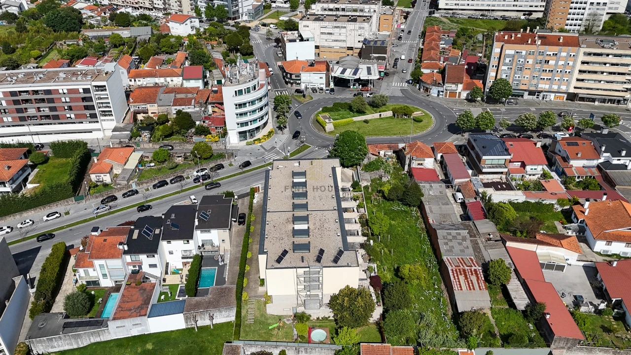 Moradia T4 para Venda em Cidade da Maia Foto 48