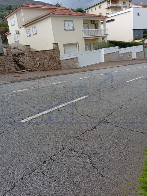 Moradia T5 para Venda em Torre de Moncorvo