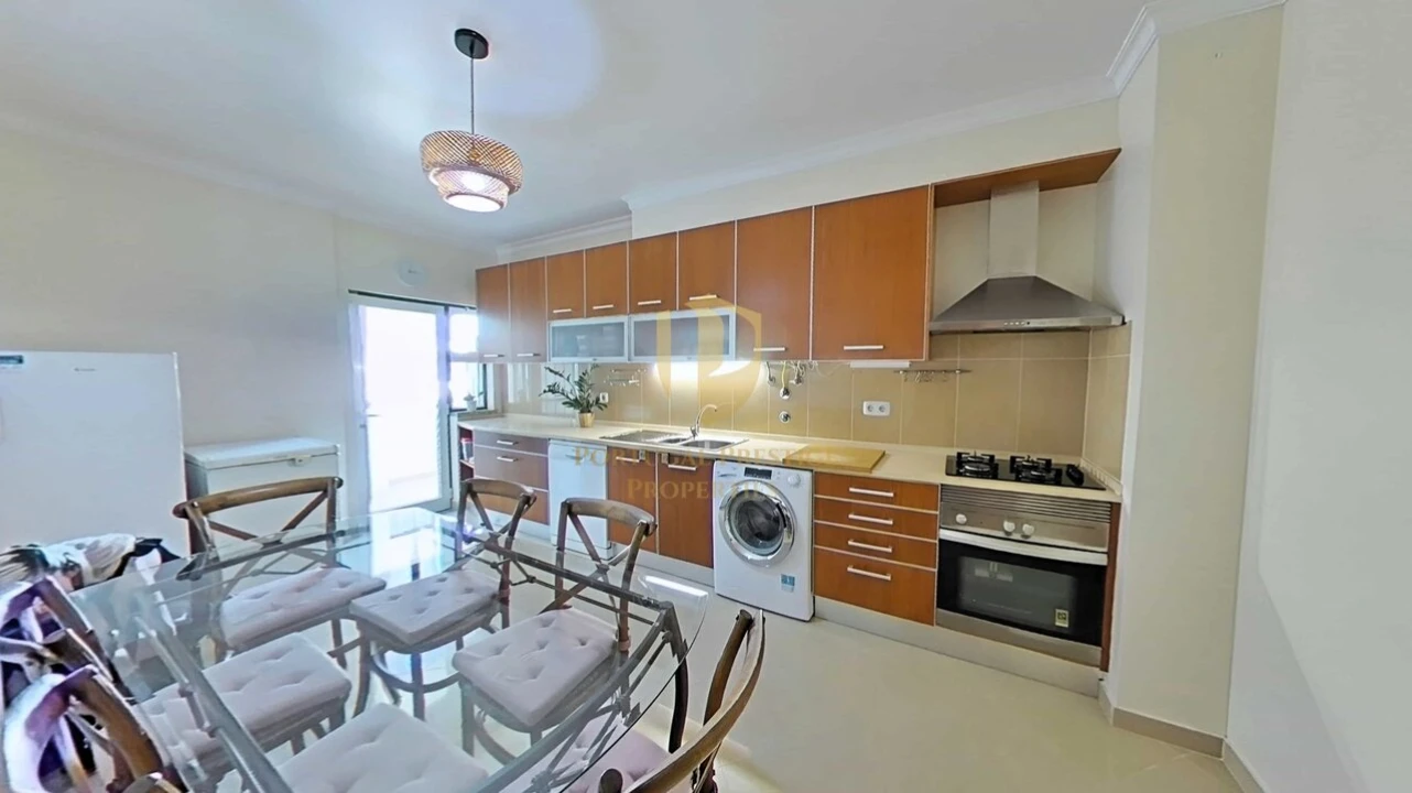 Apartamento T4 para Venda em Quelfes Foto 2
