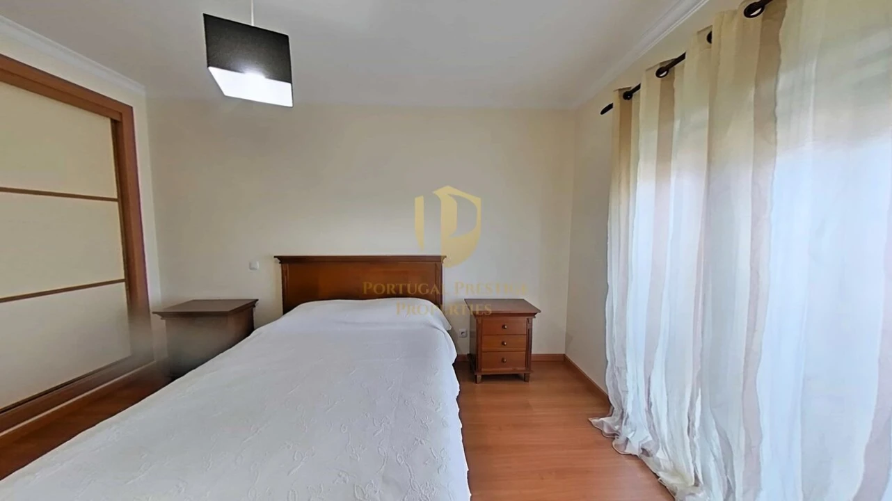 Apartamento T4 para Venda em Quelfes Foto 20