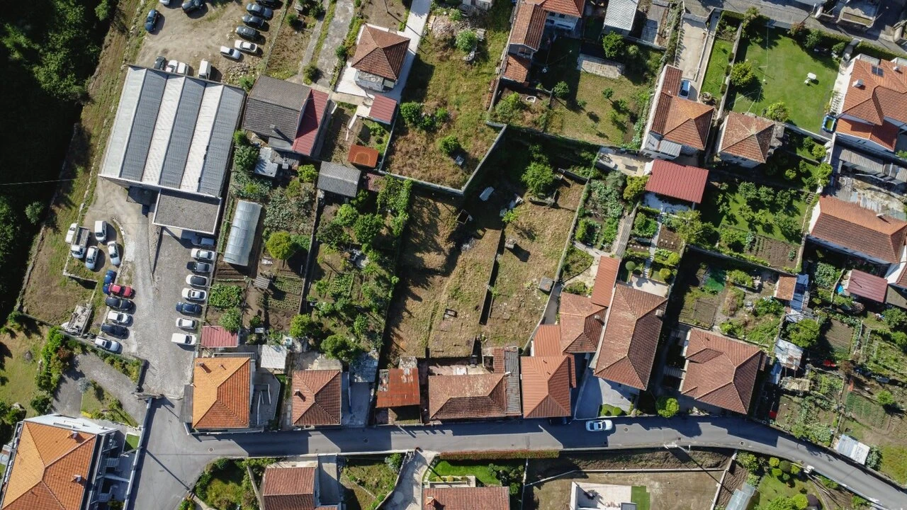 Moradia T4 para Venda em Serzedelo Foto 4