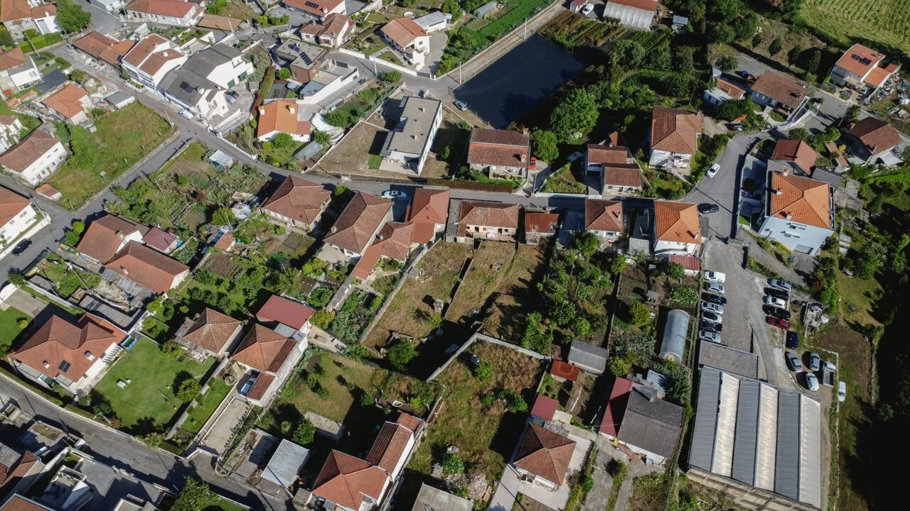 Moradia T4 para Venda em Serzedelo Foto 5