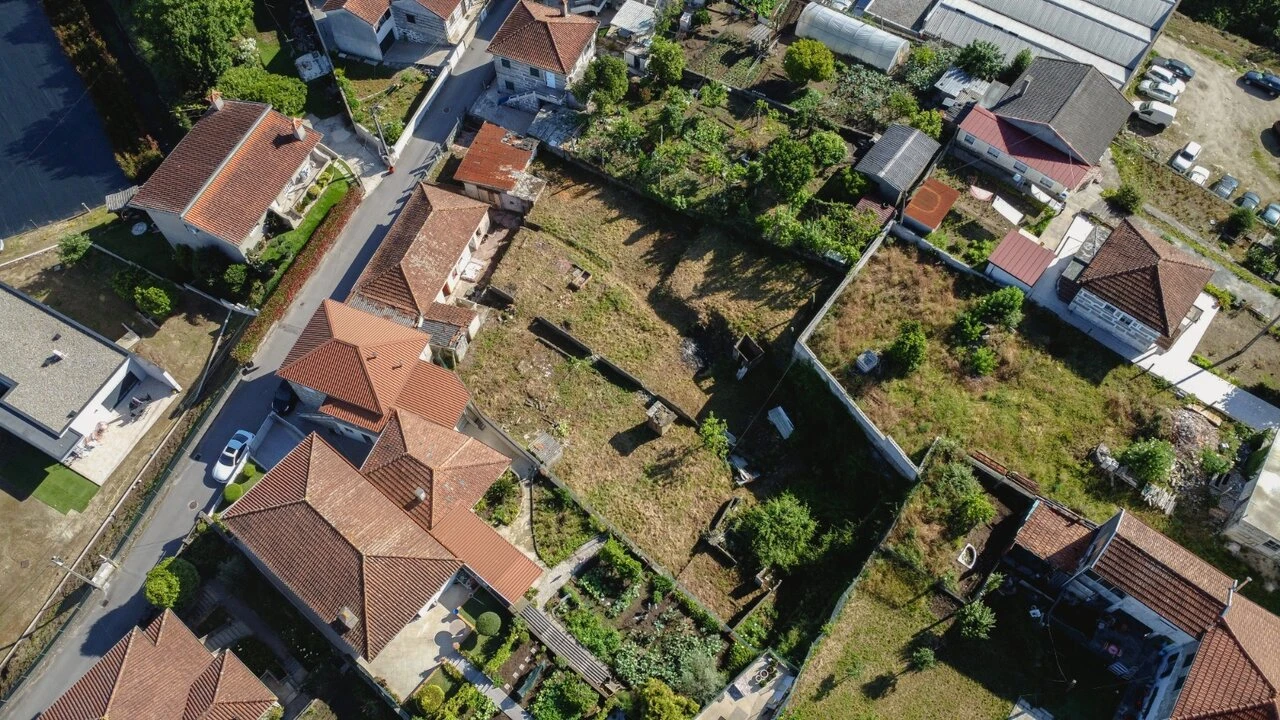 Moradia T4 para Venda em Serzedelo Foto 10