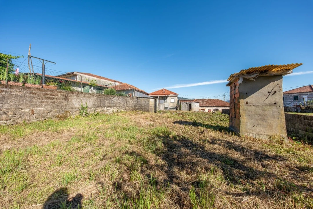 Moradia T4 para Venda em Serzedelo Foto 34
