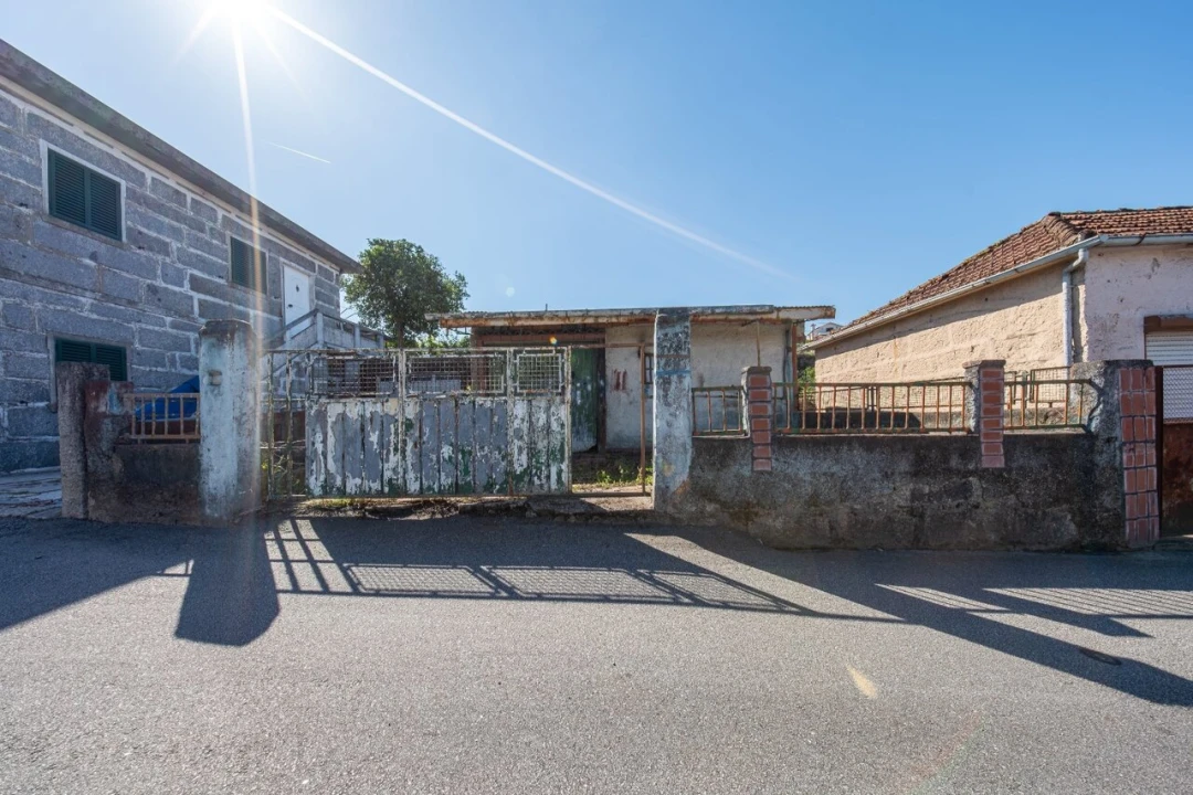 Moradia T4 para Venda em Serzedelo Foto 43