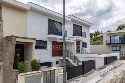 Moradia T3 para Venda em Este (São Pedro e São Mamede)